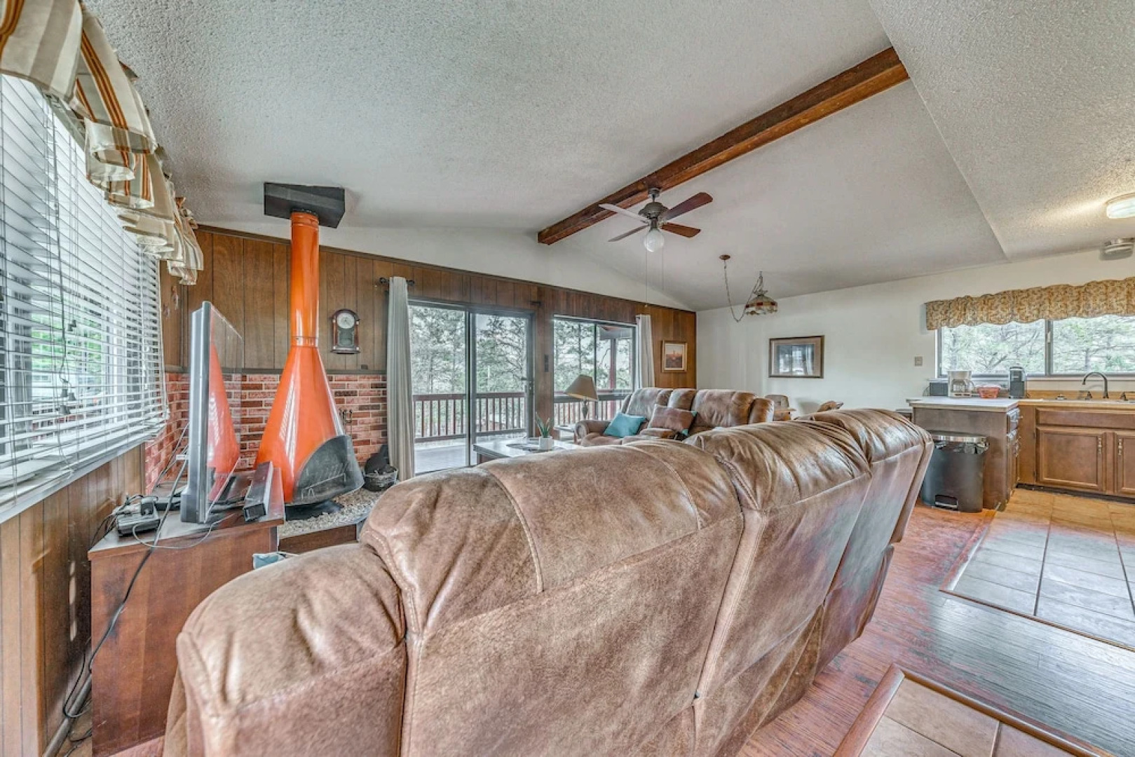 'Double D Cabin' W/ Deck, 4 Mi To Grindstone Lake!