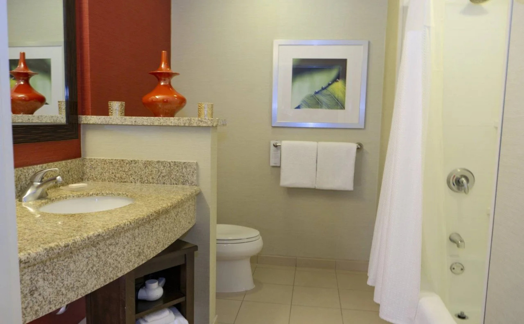 Courtyard by Marriott Long Beach Airport