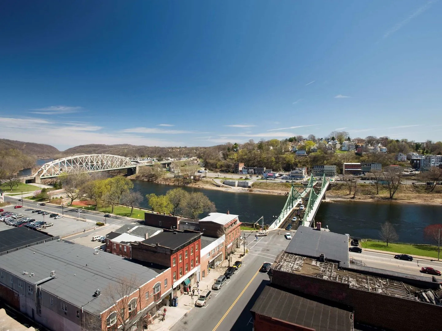 Grand Eastonian Hotel & Suites