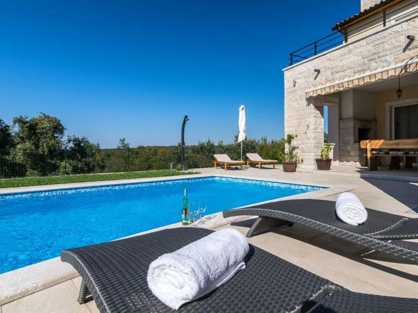 Patricia Comfortable Holiday Residence