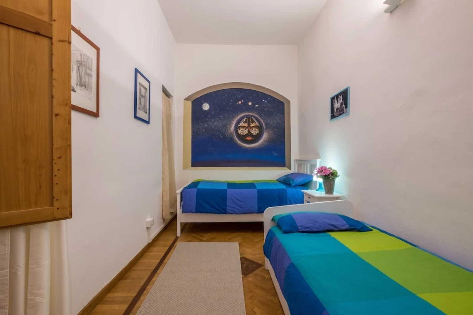 Santa Maria Novella Beautiful View for 6 - Three Bedroom Apartment, Sleeps 6