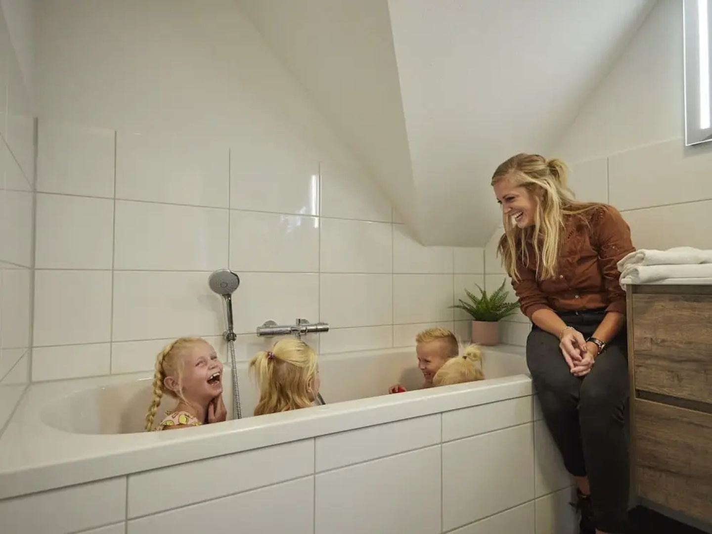 Nice Villa With Sauna and Bubble Bath in Limburg