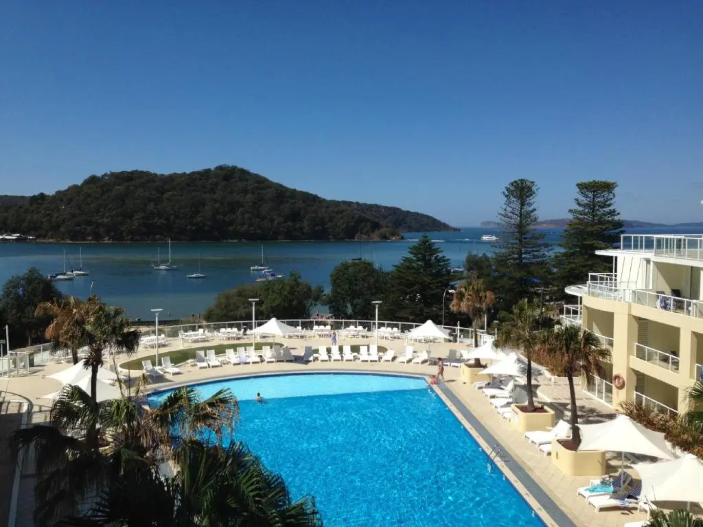 BASE Holidays - Ettalong Beach Premium Apartments