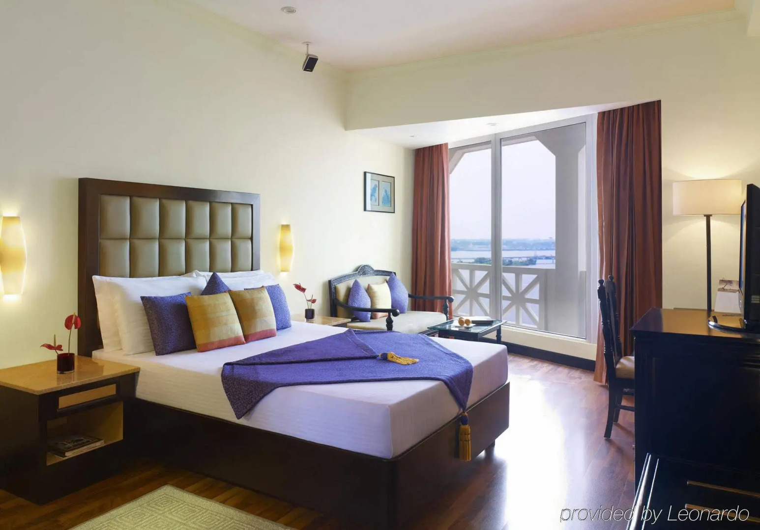 Vivanta Ernakulam, Marine Drive