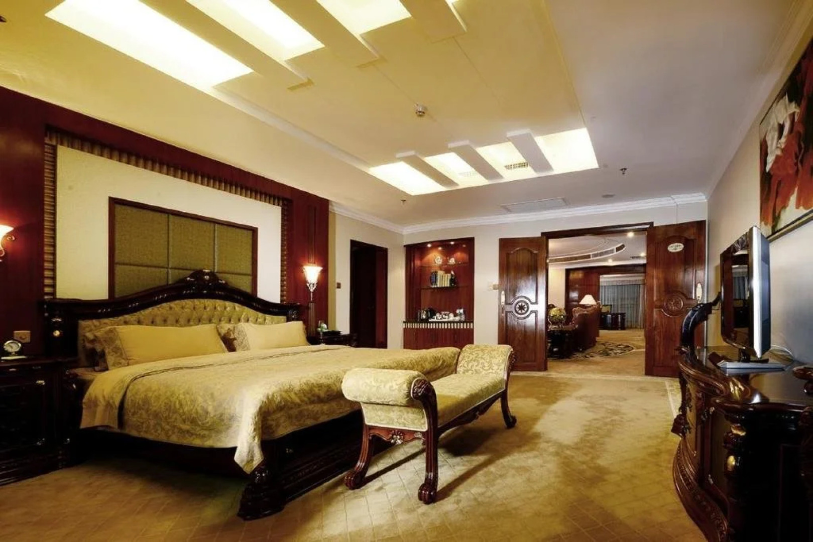 Maoming International Hotel