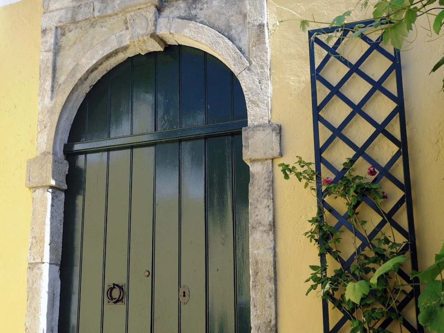 Traditional Cottage on the Hillside of Antiperni