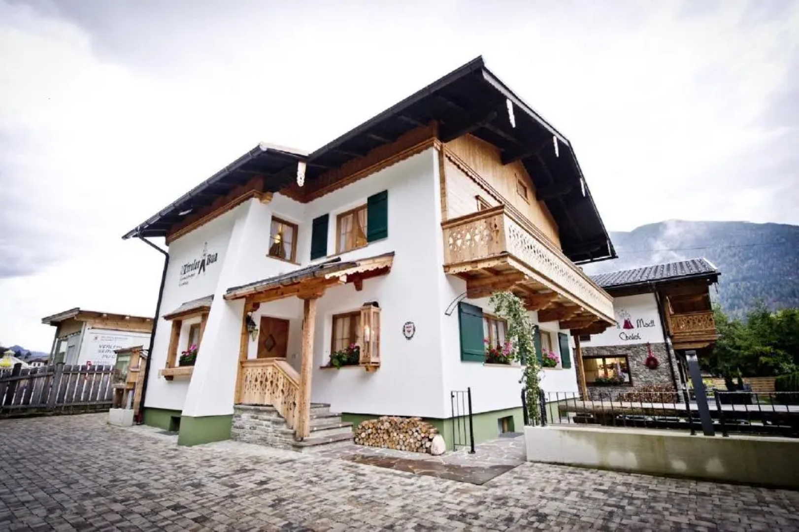 Chalet & Apartments Tiroler Bua