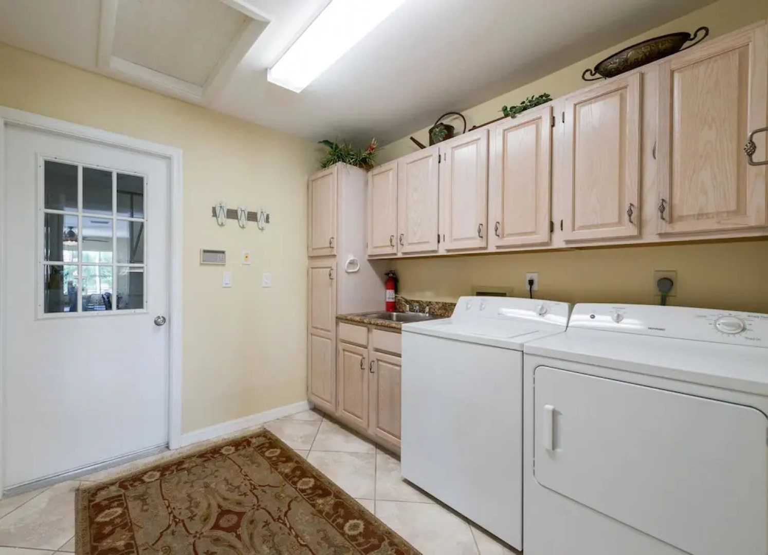 1130 Lighthouse Court