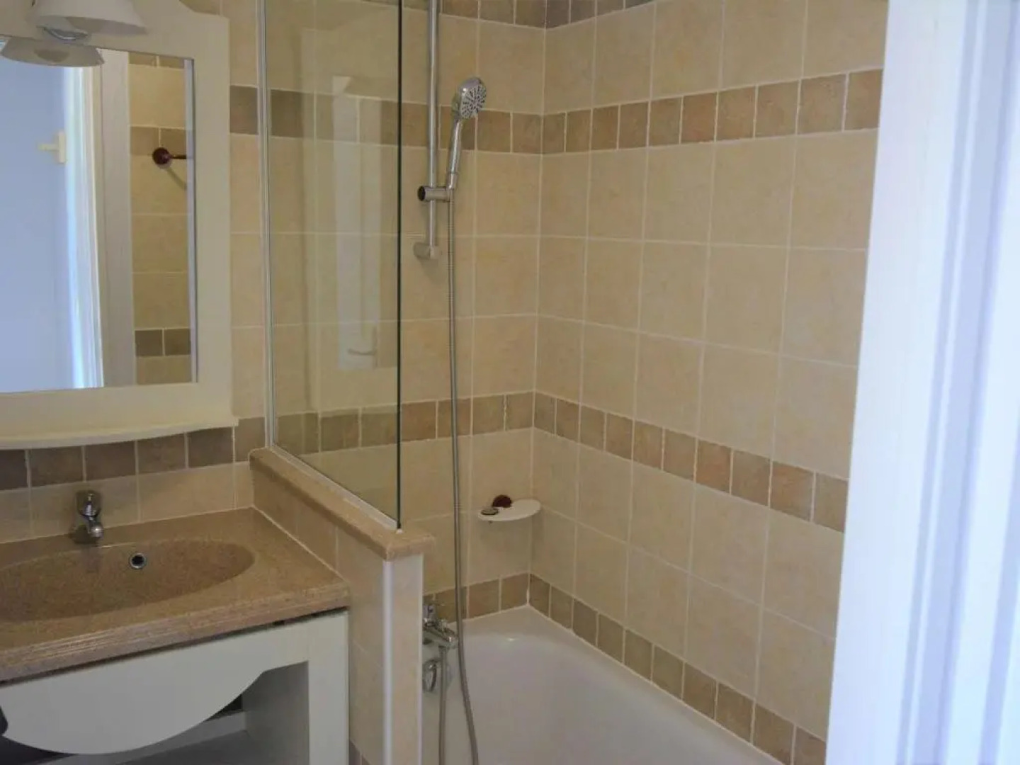 Appartement Grospierres, 3 pièces, 6 personnes - FR-1-382-170