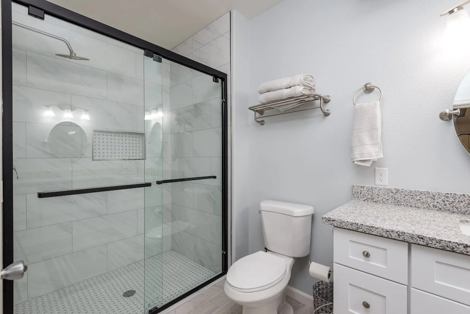 Villa Escape 2 Bedroom Condo by Redawning