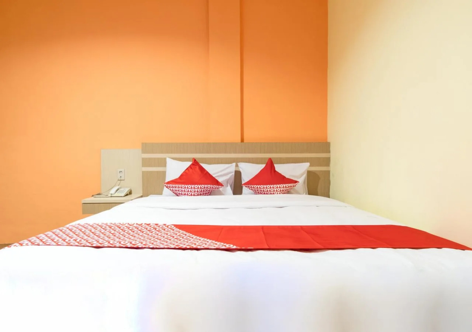 OYO 996 Hotel Transit