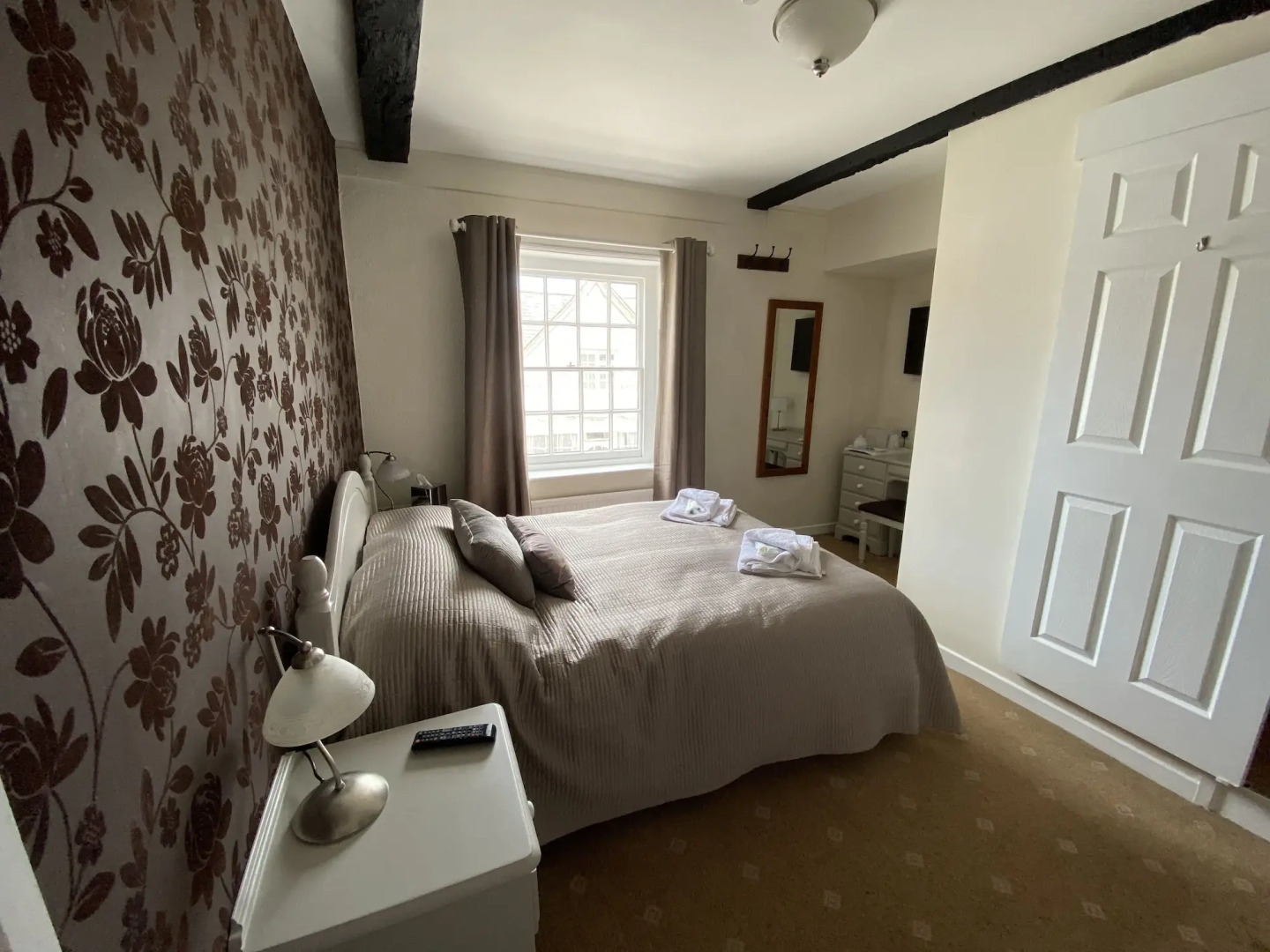 Ye Olde George Inn - Badger Pubs