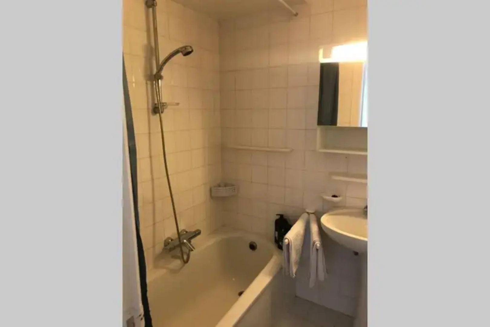 La perle du Nord studio met meer, strand en zwembad