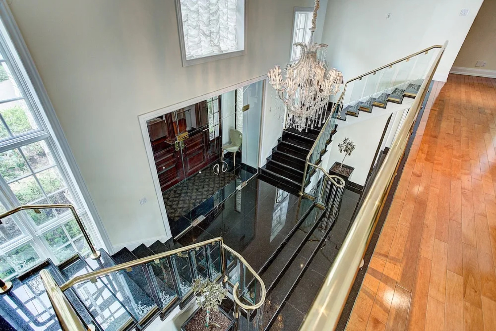 Luxury 5BR & Pool Home in Westmount MTL