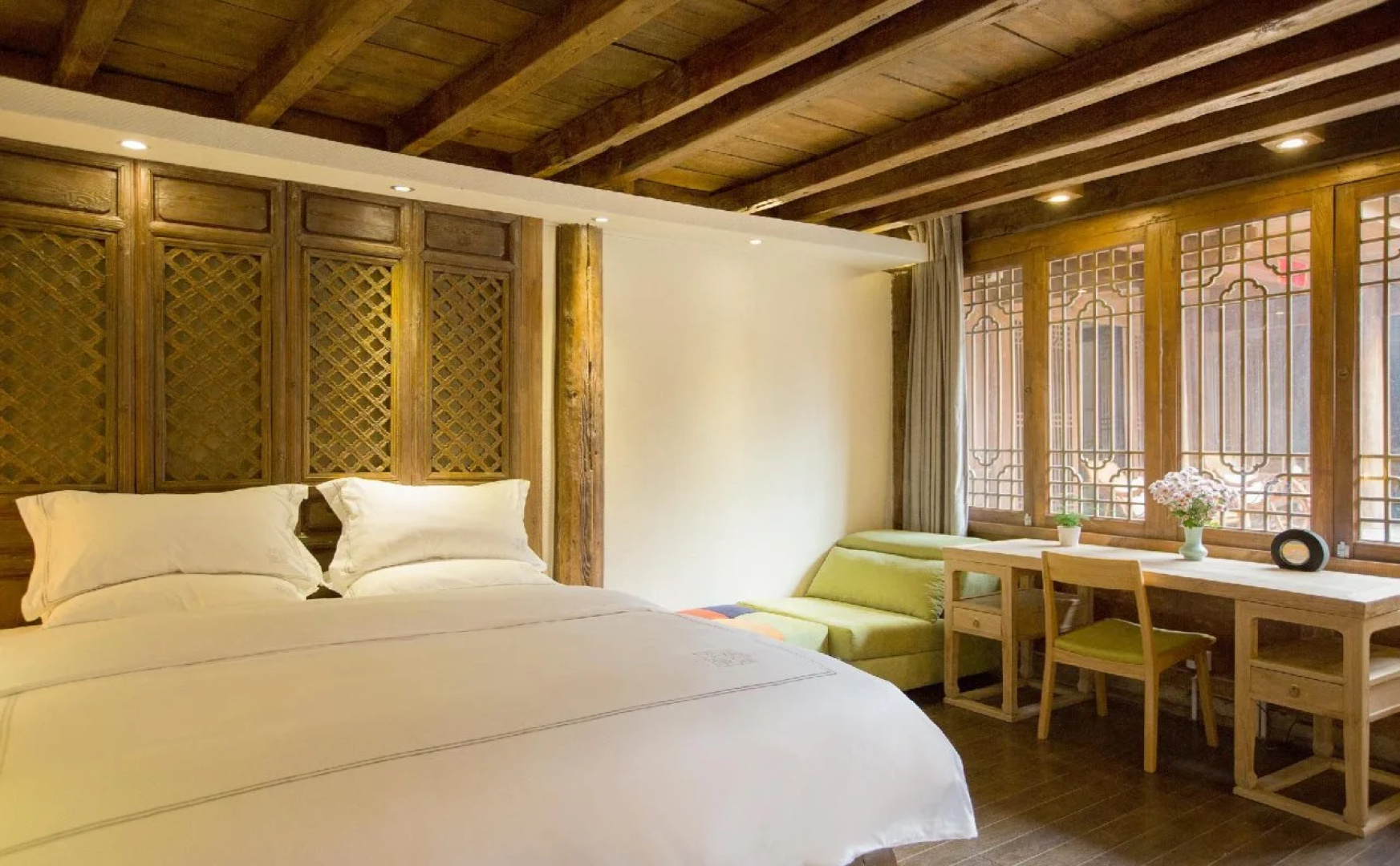 Lijiang Ancient Bridge Inn
