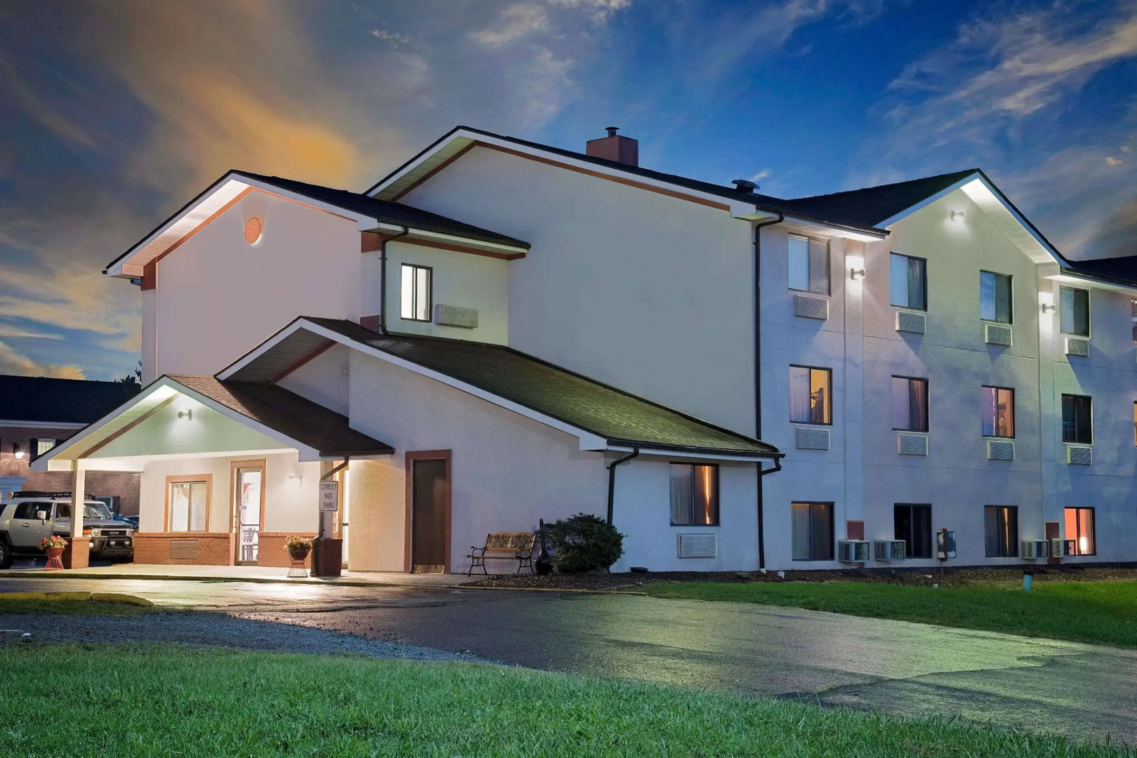 Super 8 By Wyndham Martinsburg