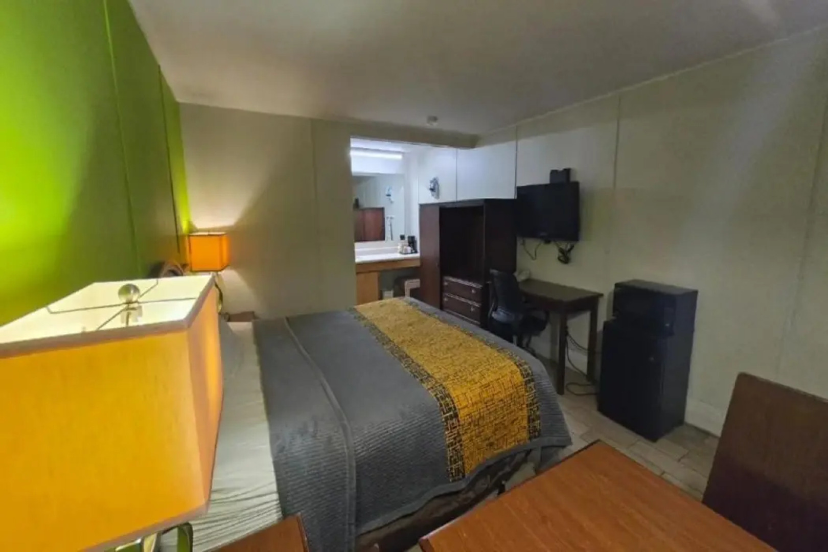 OYO Hickory House Inn