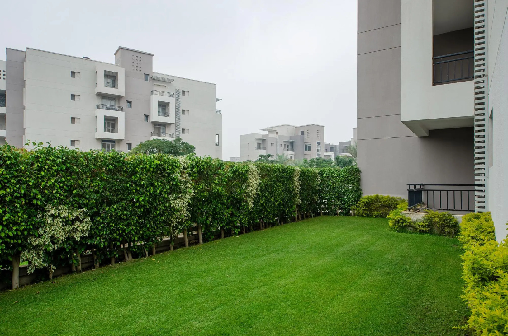 VESTA  - Luxury APT - 2BR - CFC