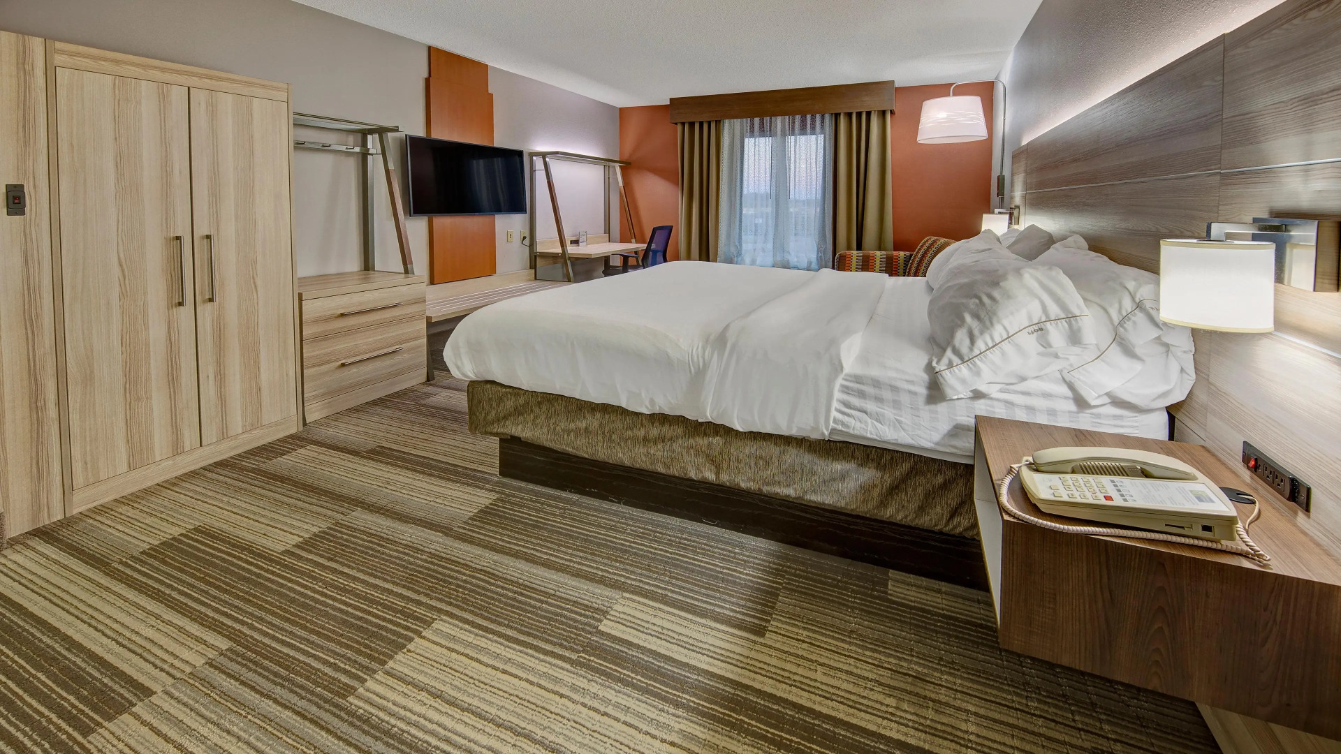 Holiday Inn Express & Suites London by IHG