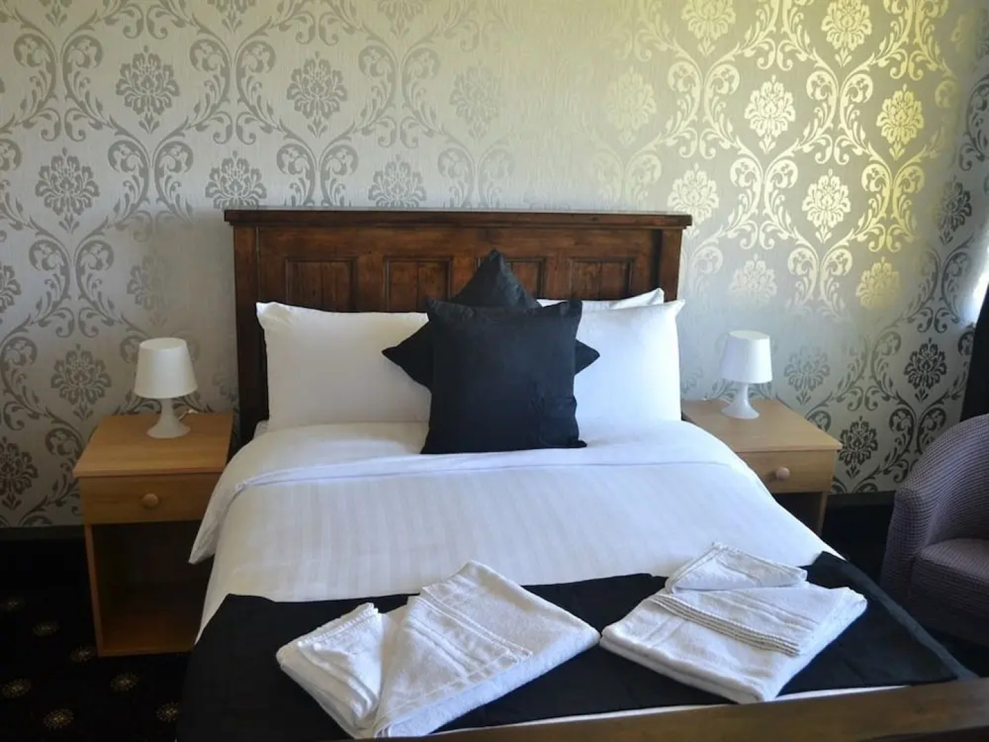 Five JS Accommodation