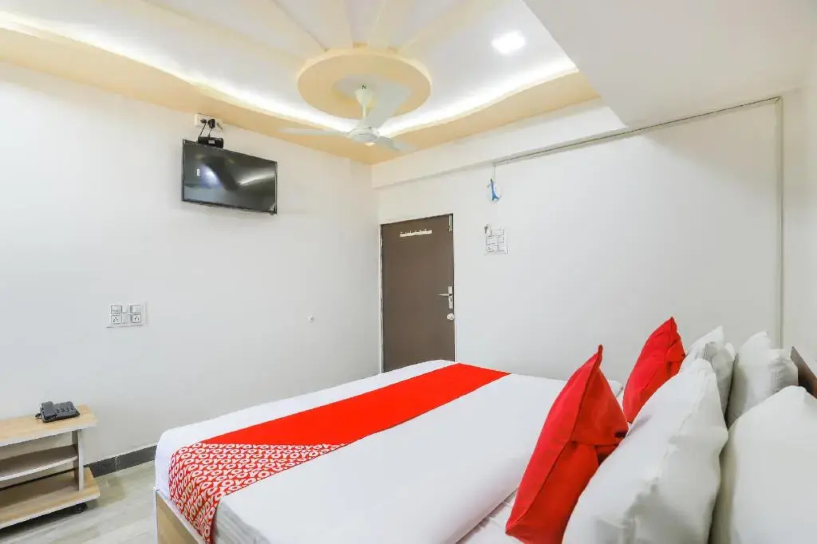 Hotel Jet Inn by OYO Rooms