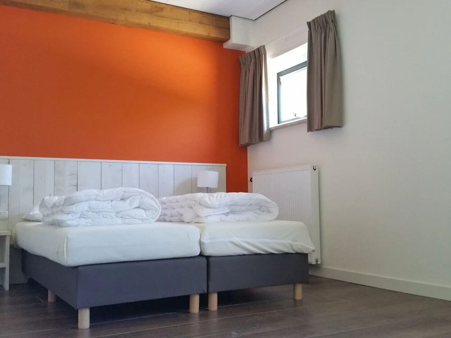 Beautiful group accommodation with facilities near the sea