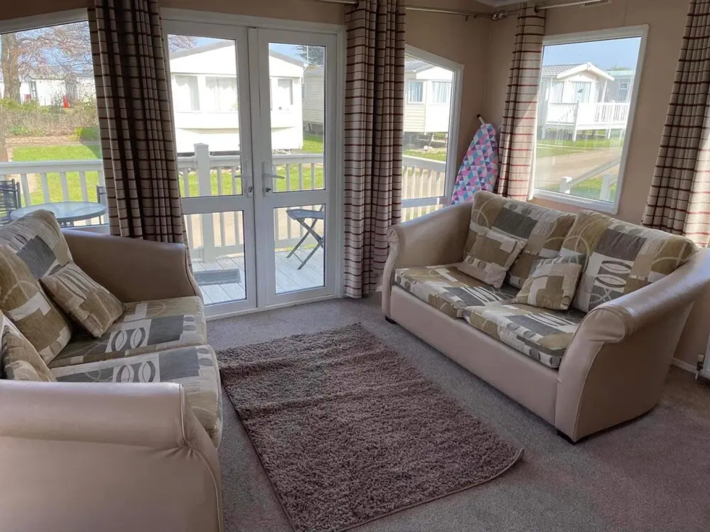 8 Berth Caravan at Manor Park Hunstanton Free Wifi