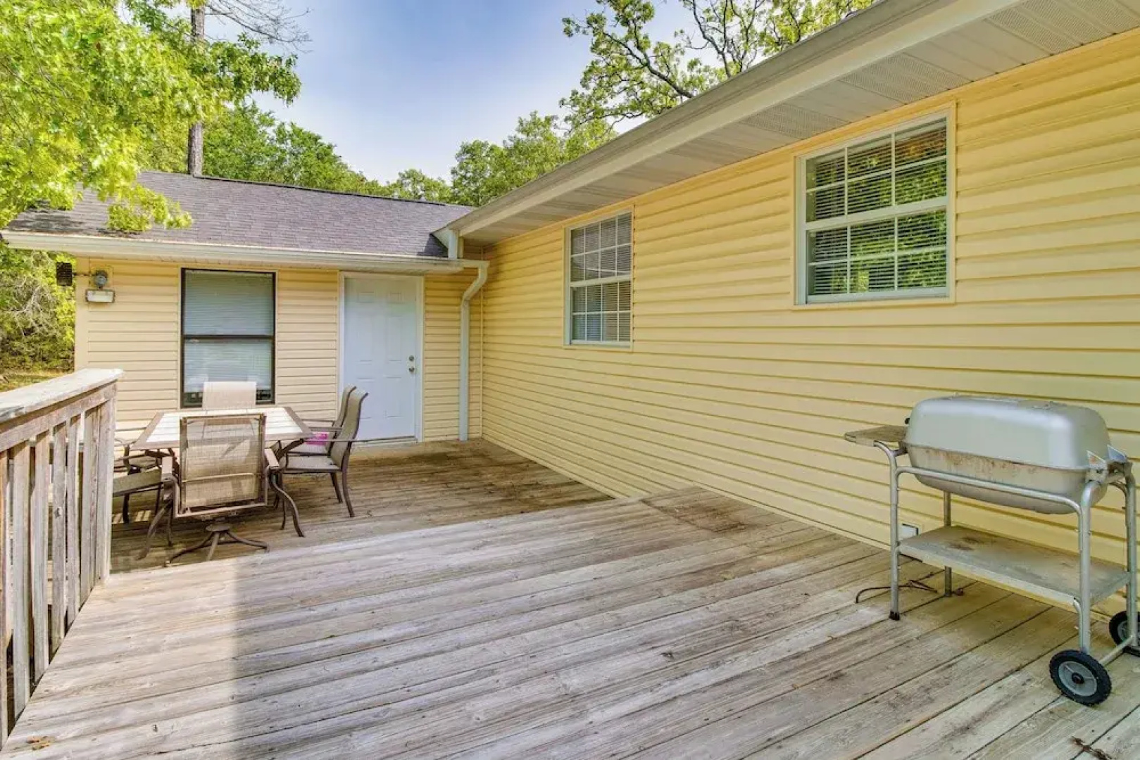 Spacious Mountain Home Retreat Near Norfork Lake!