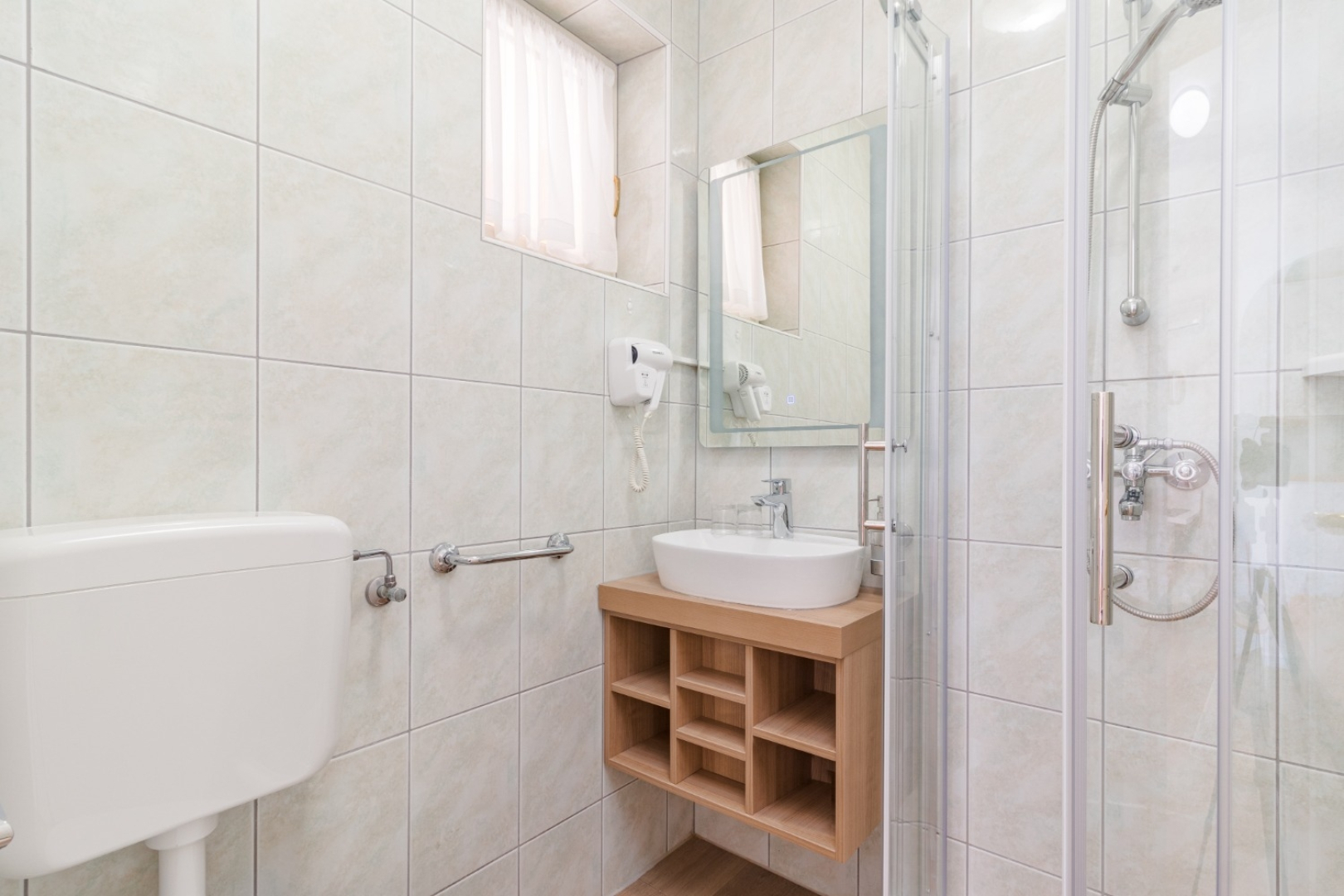 Apartment Escape - 20 m from sea: Brown Medulin, Istria