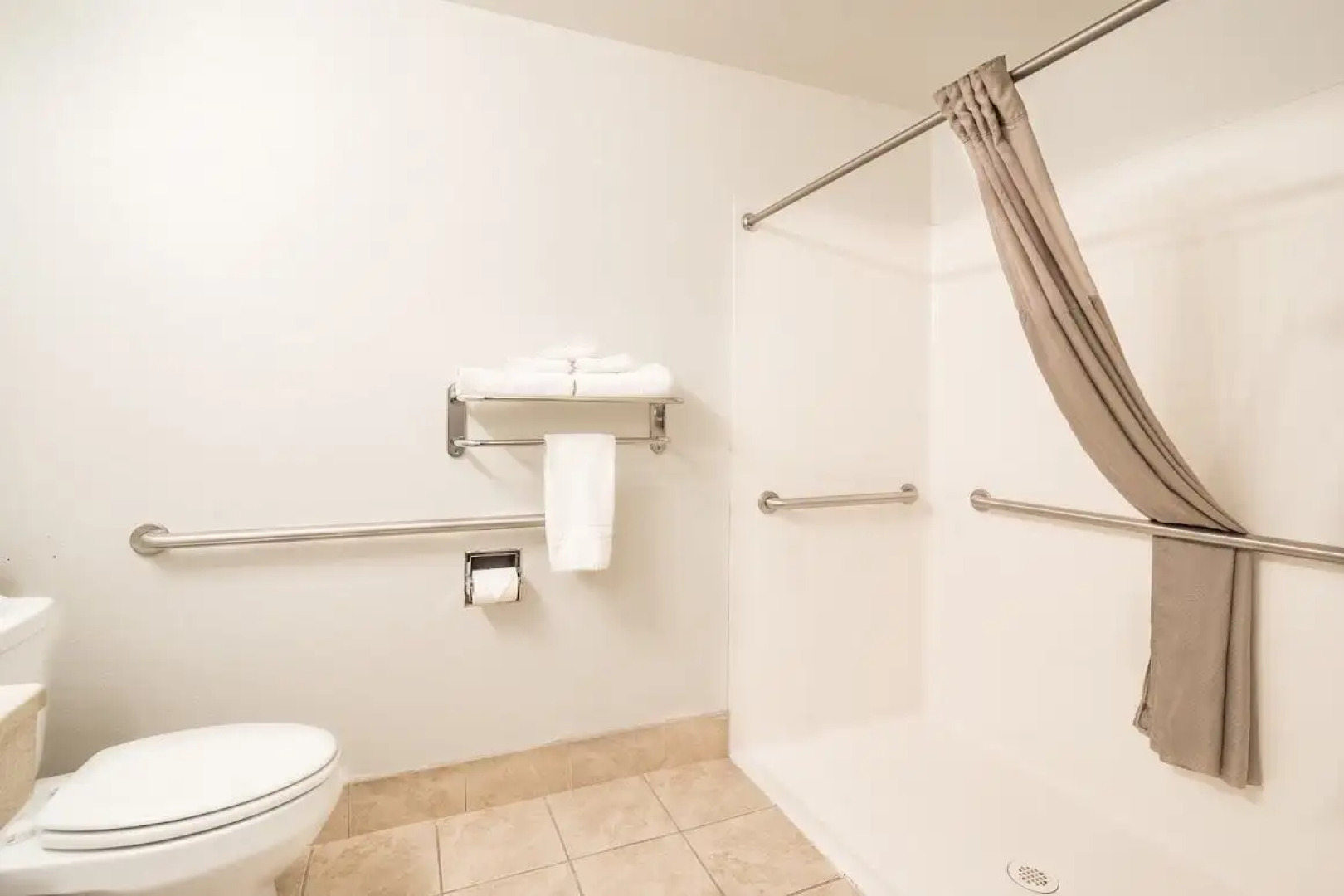 Motel 6 Idaho Falls, ID - Snake River