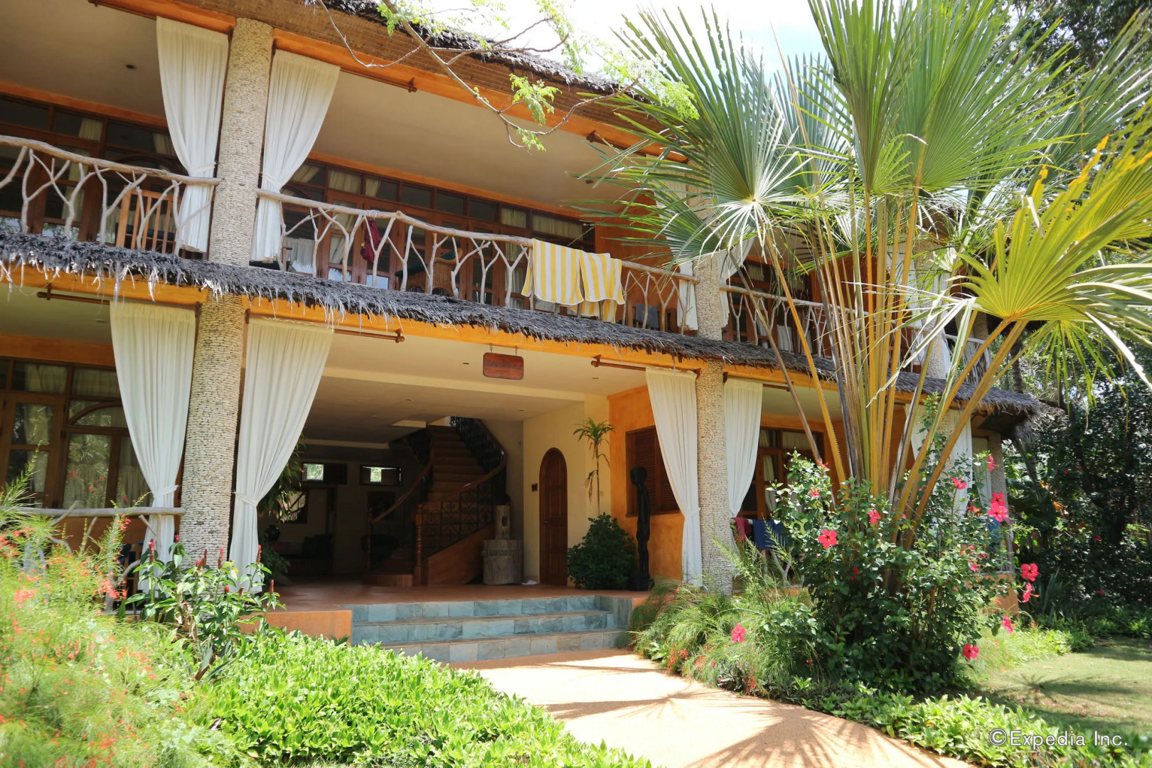 Coco Grove Beach Resort