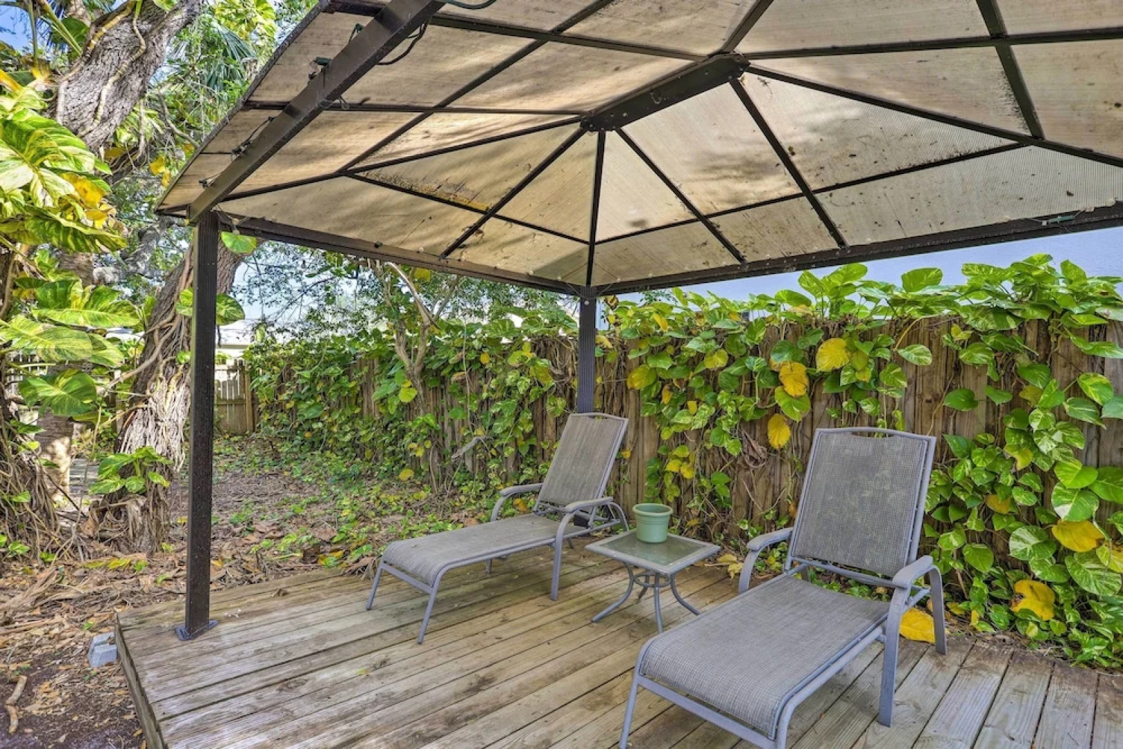 Cape Canaveral Cottage w/ Hot Tub: Walk to Beach