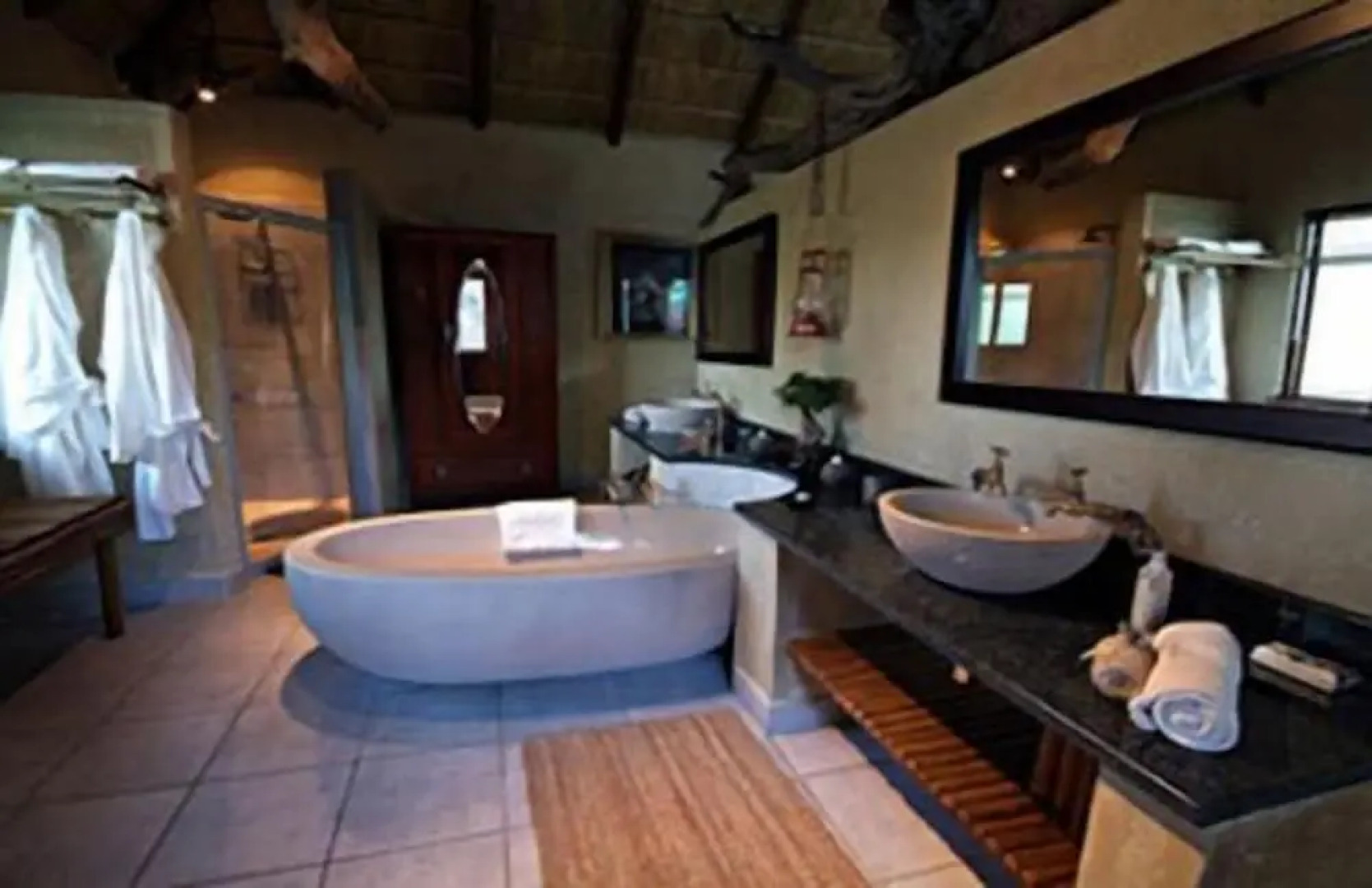 Zenzele River Lodge