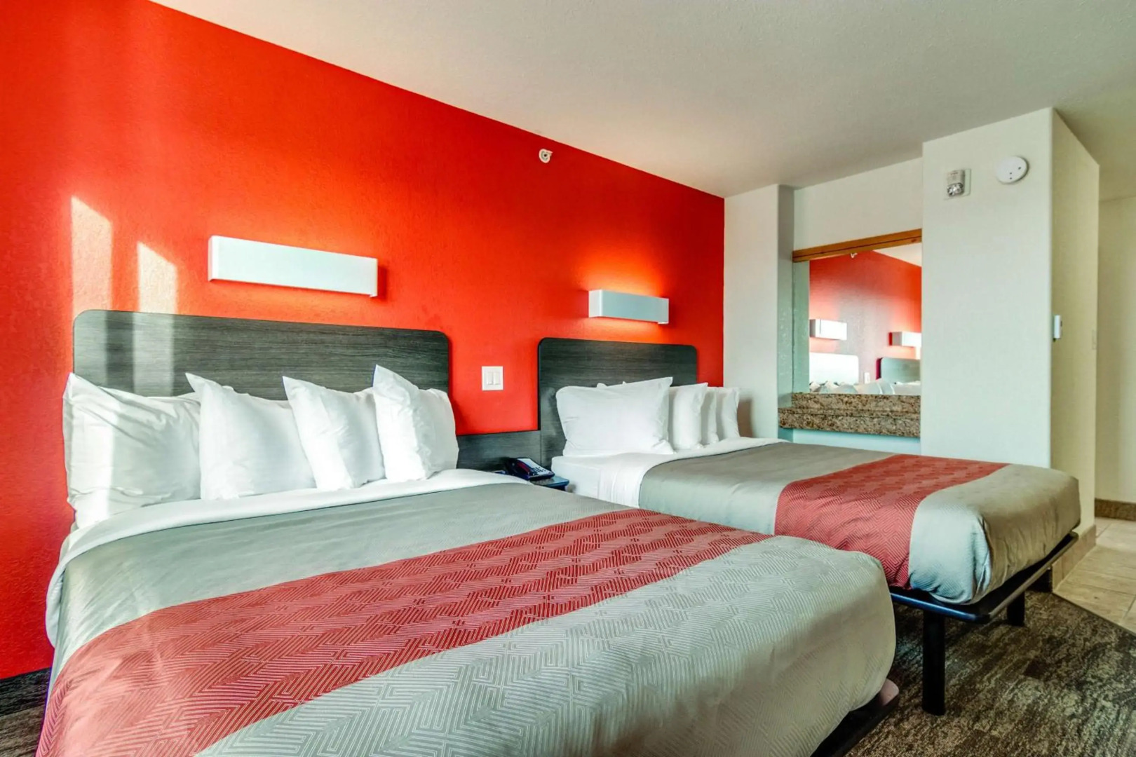 Motel 6 Saskatoon, SK