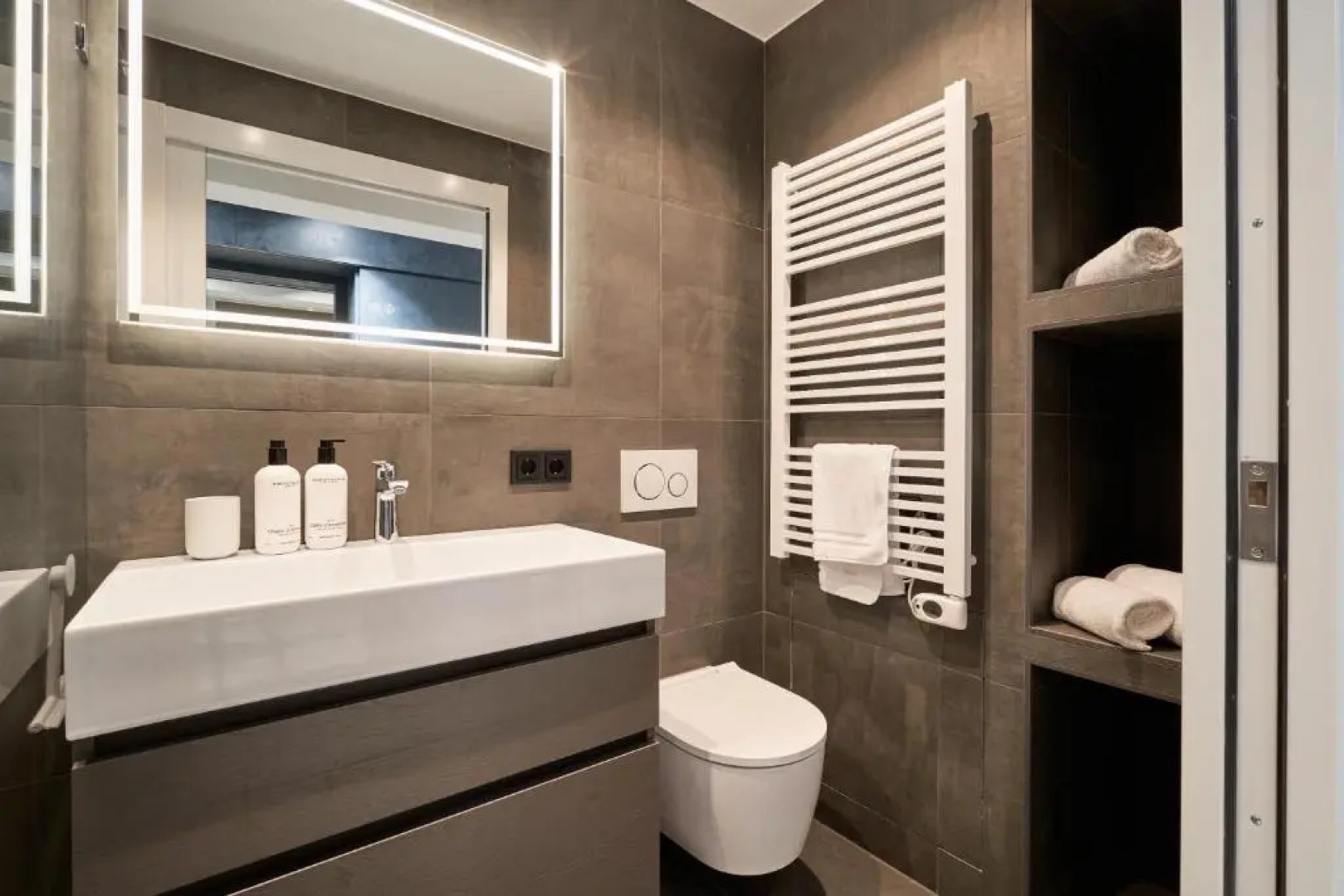 Captains Boathouse Studio