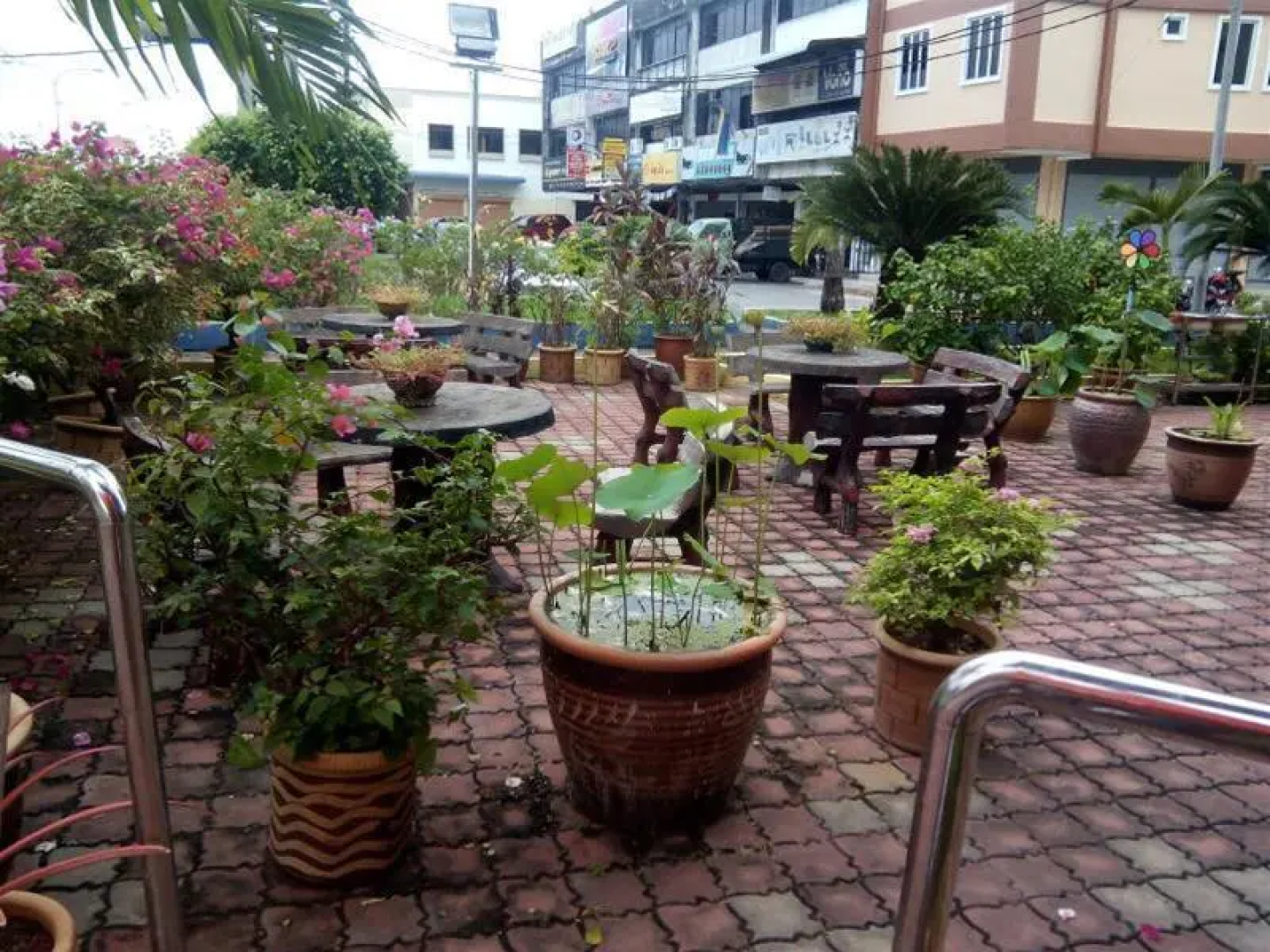 Hotel Sri Garden