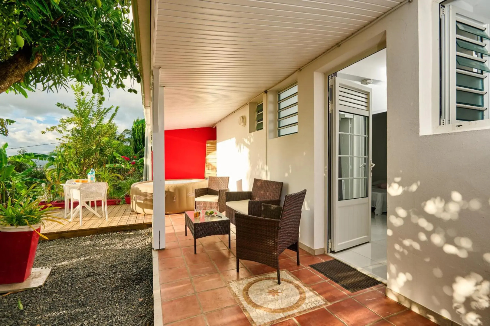 Suite cosy avec jacuzzi et jardin - BED AND COFFEE CITY