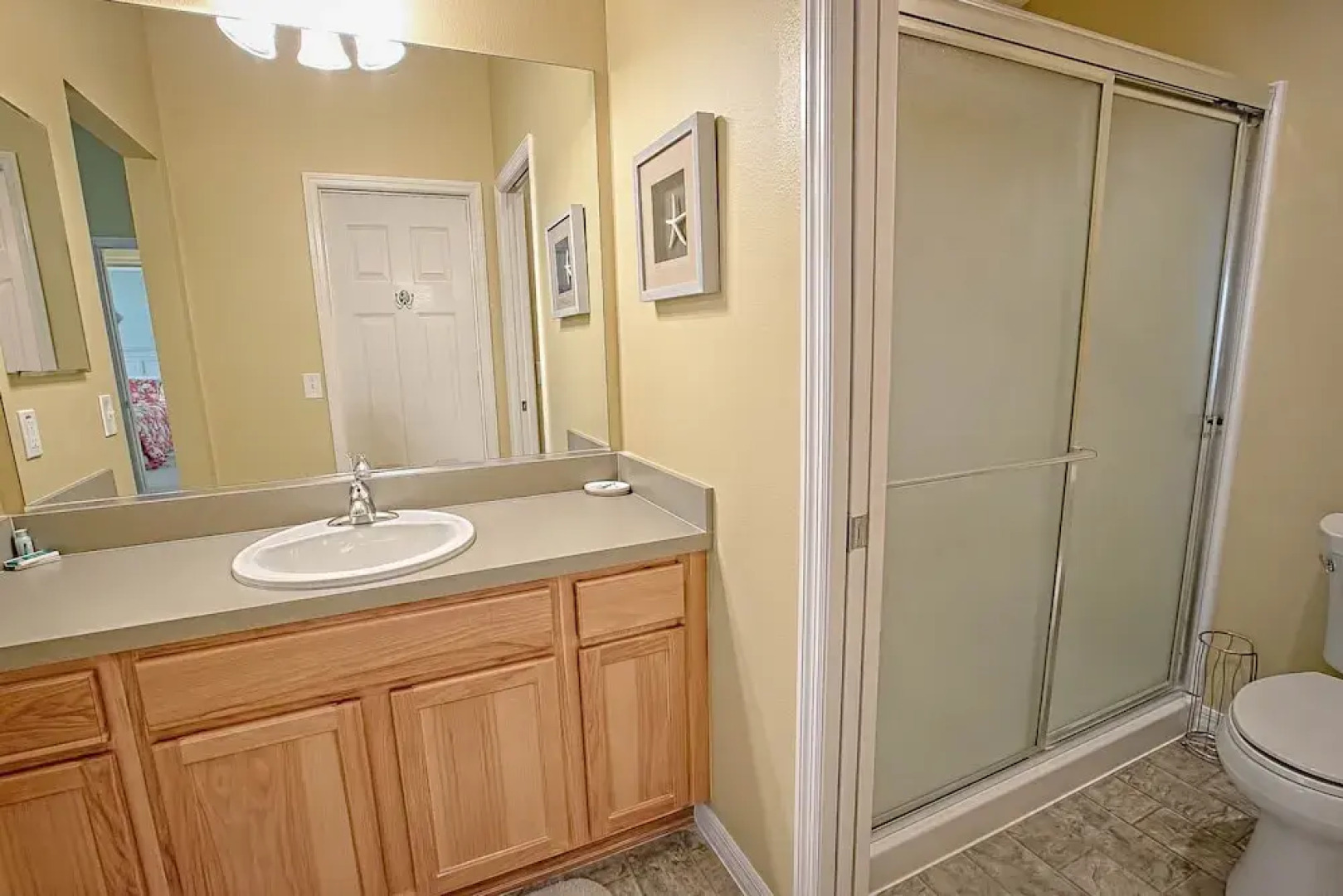 Castlegate Court Home 2 Bedroom by The VIR Group