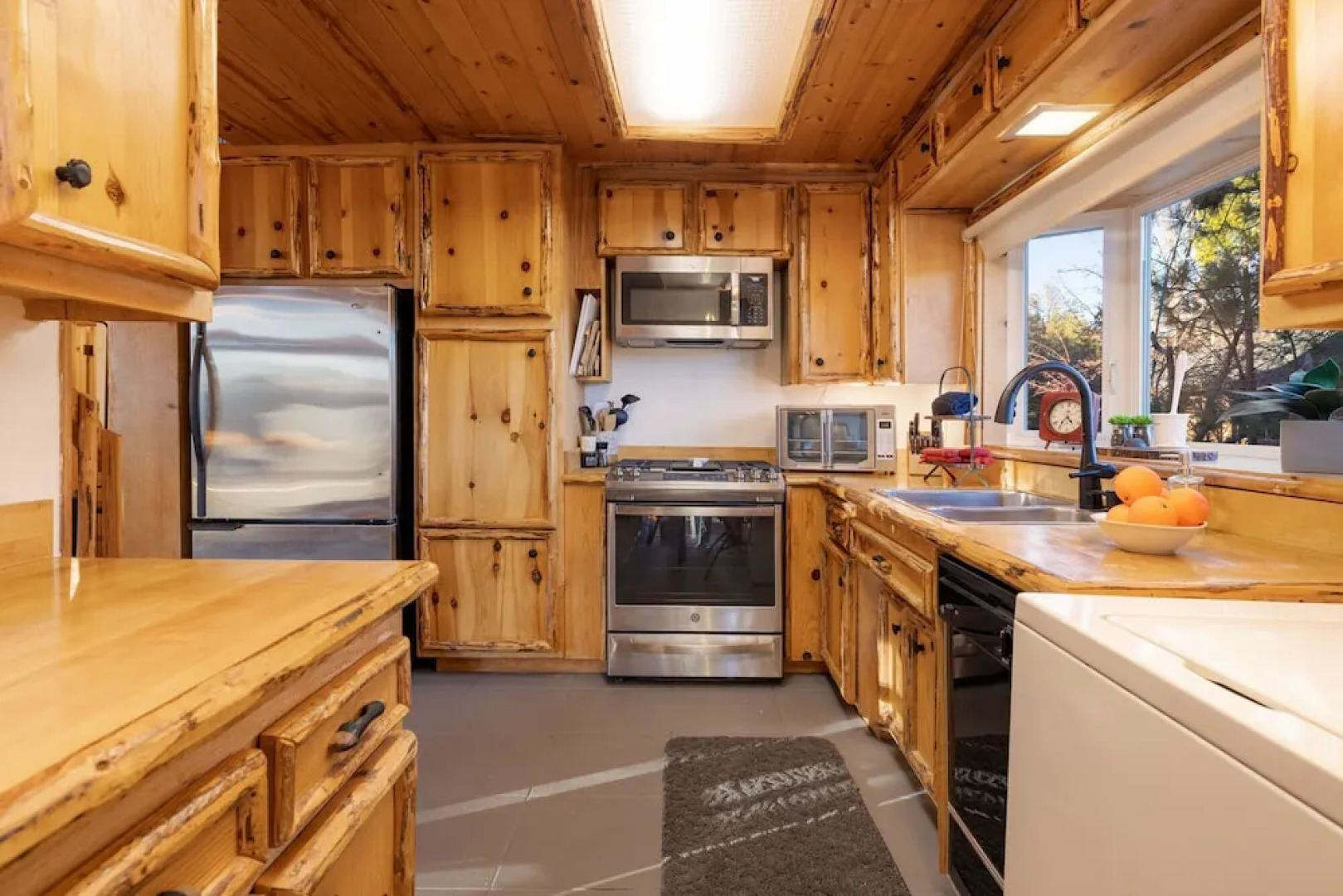 Lakeview Lookout #1978