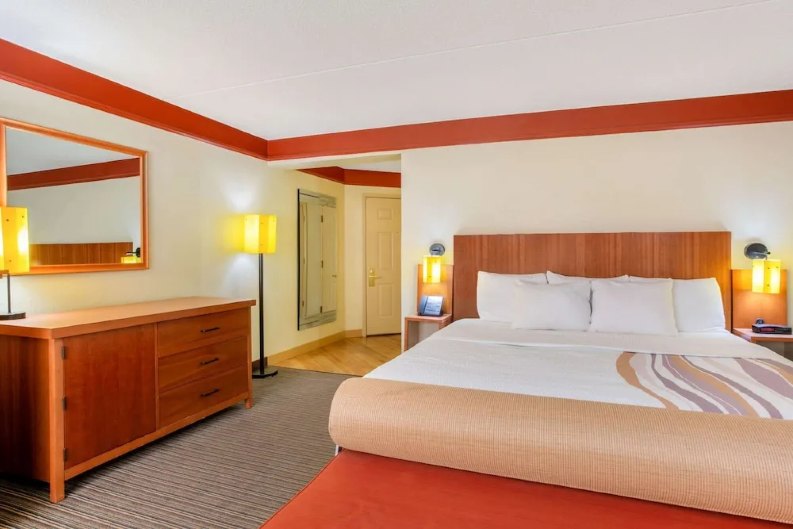 La Quinta Inn & Suites Raleigh Cary