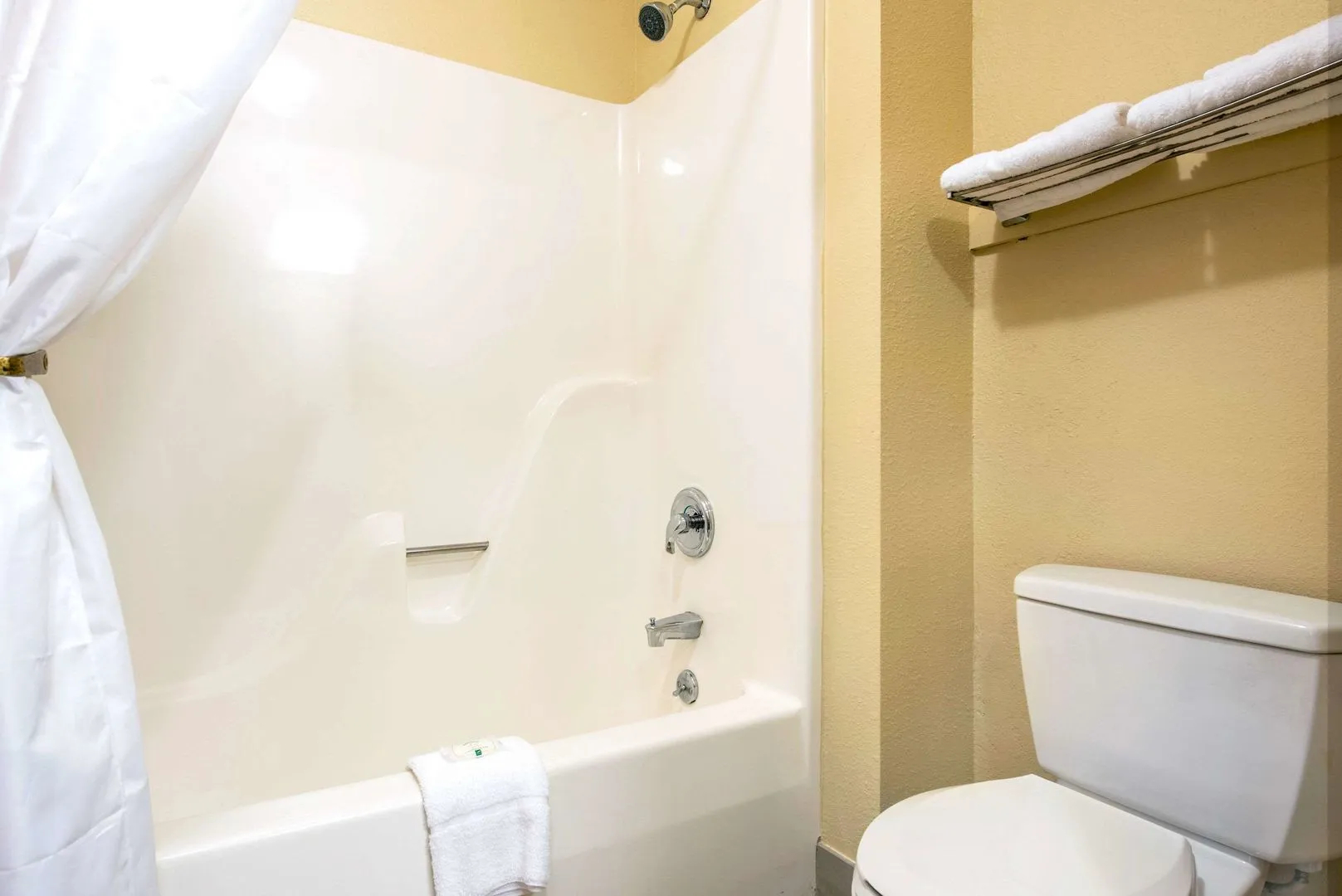 Quality Inn & Suites Brandenburg - Fort Knox