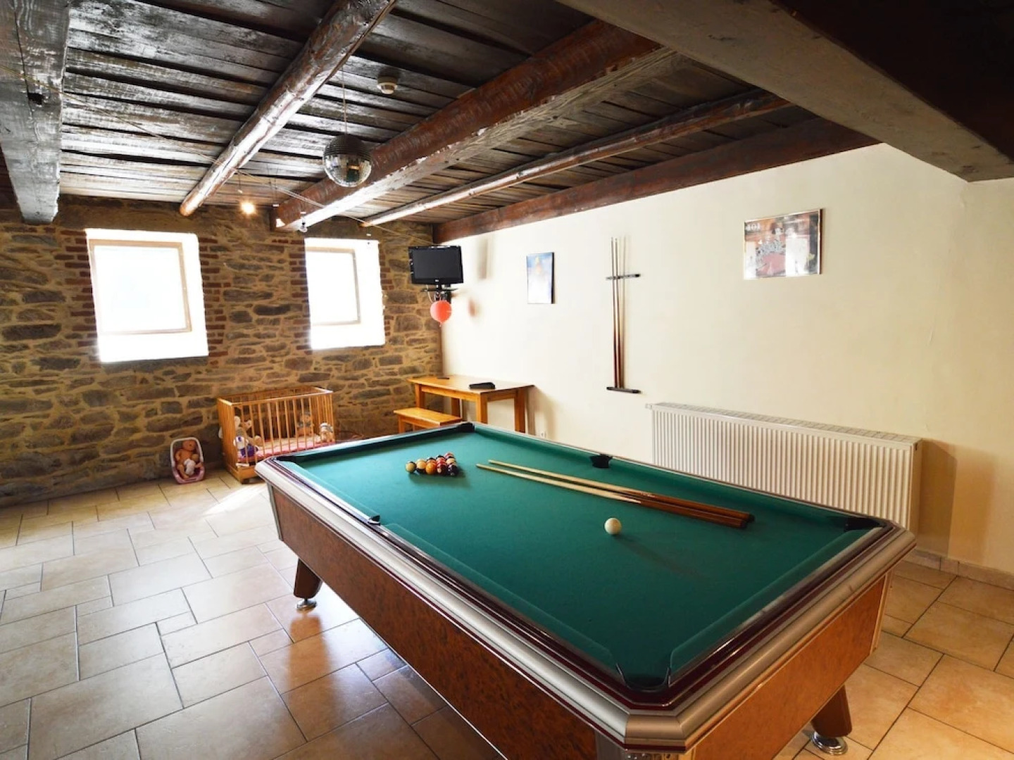 Beautiful Farmhouse in Burtonville With Sauna