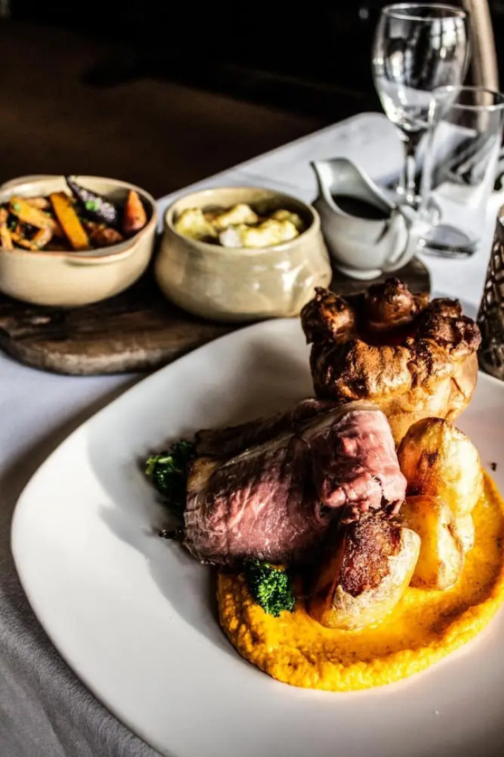 Shireburn Arms Hotel