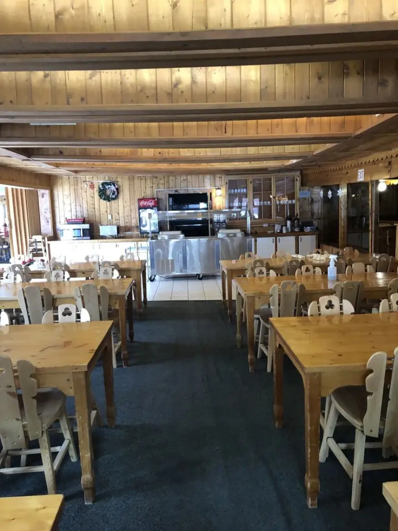 Riverside Lodge & Retreat