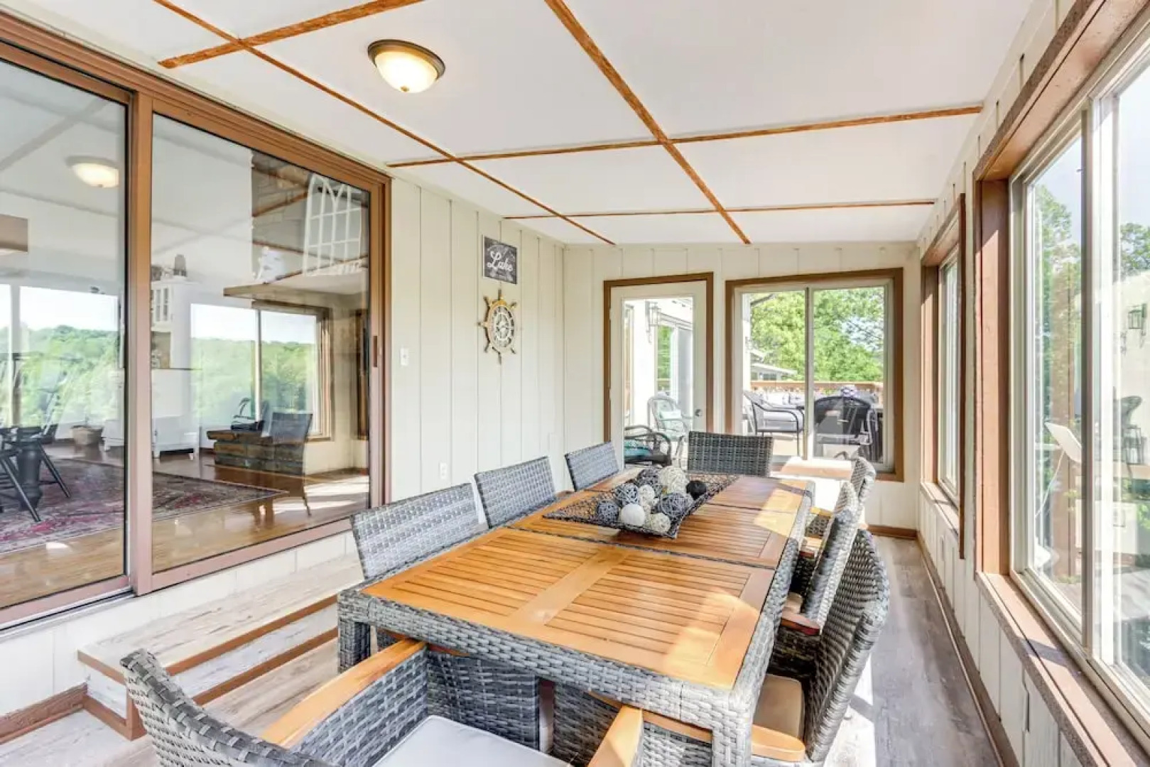 Swim & Boat Docks: Lakefront Gem in Bella Vista!