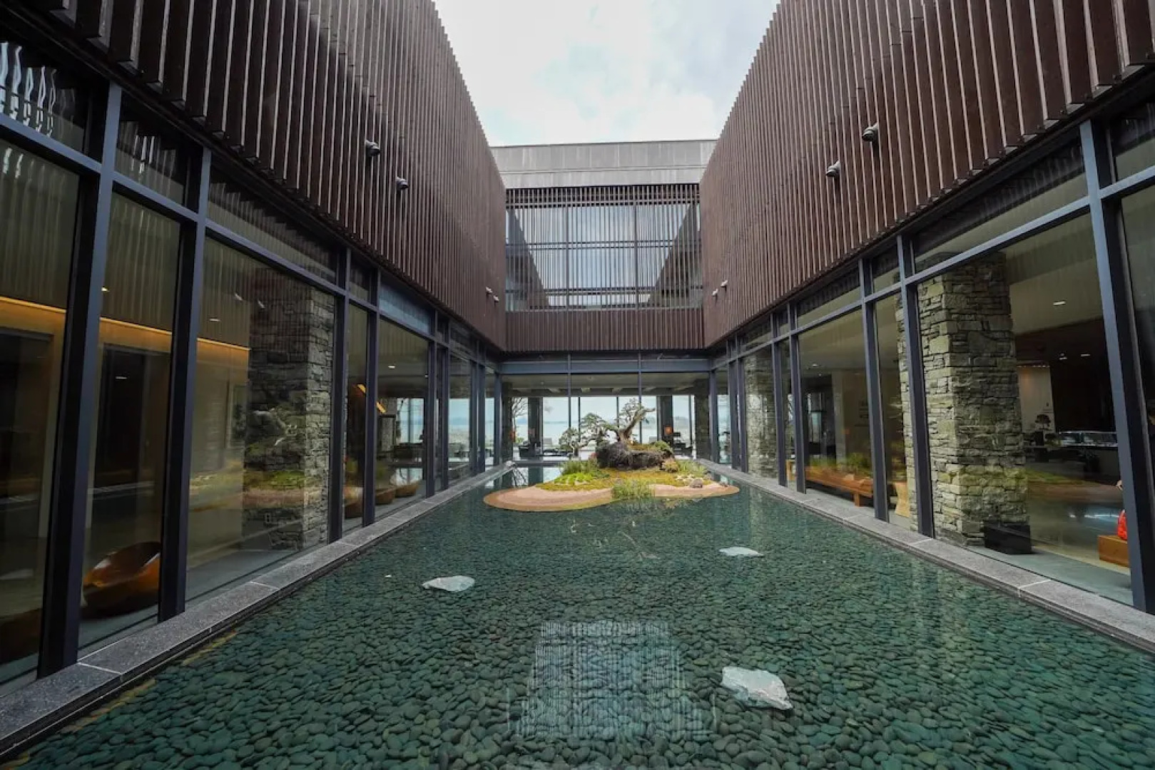 Pine Beach Golf Hotel