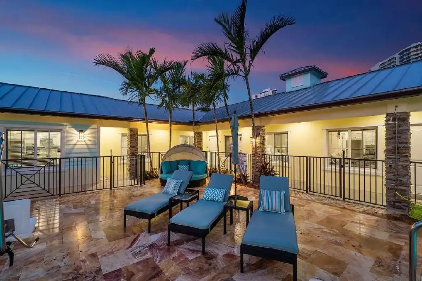 Bermuda Bungalows (Tropical Island Getaway)