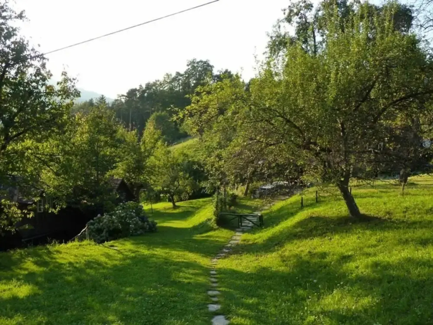 The Holler Comfortable Holiday Residence