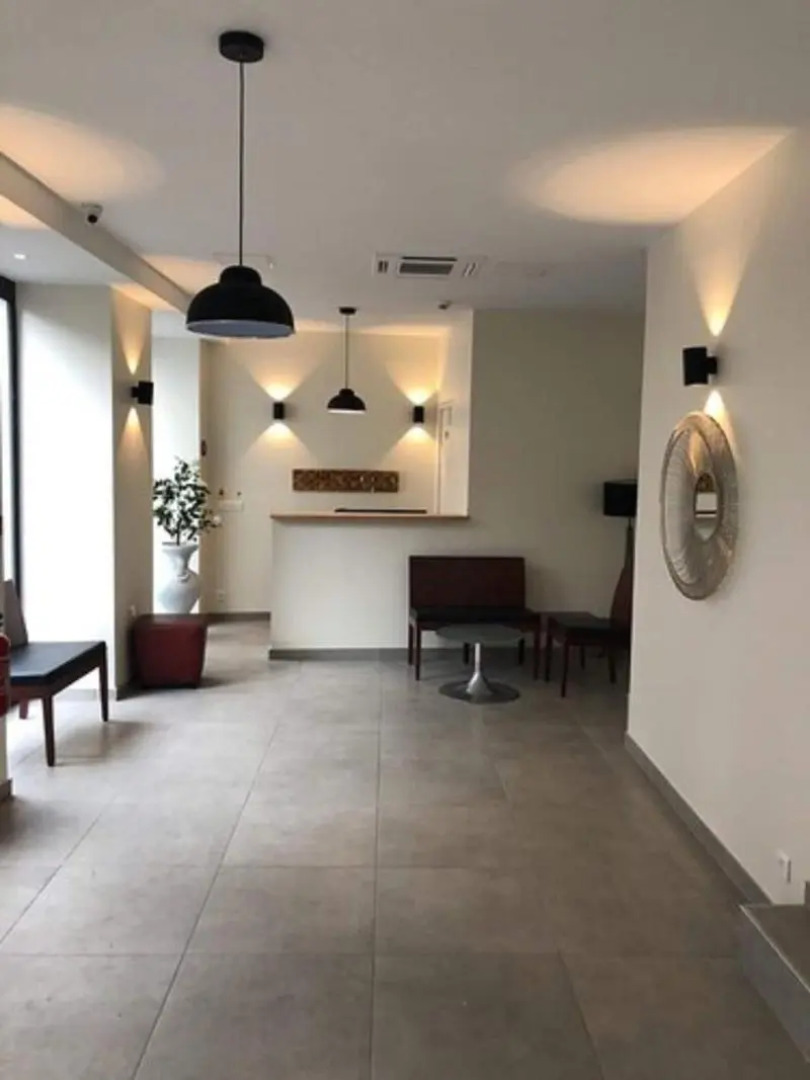 Hotel Le National Clichy Paris