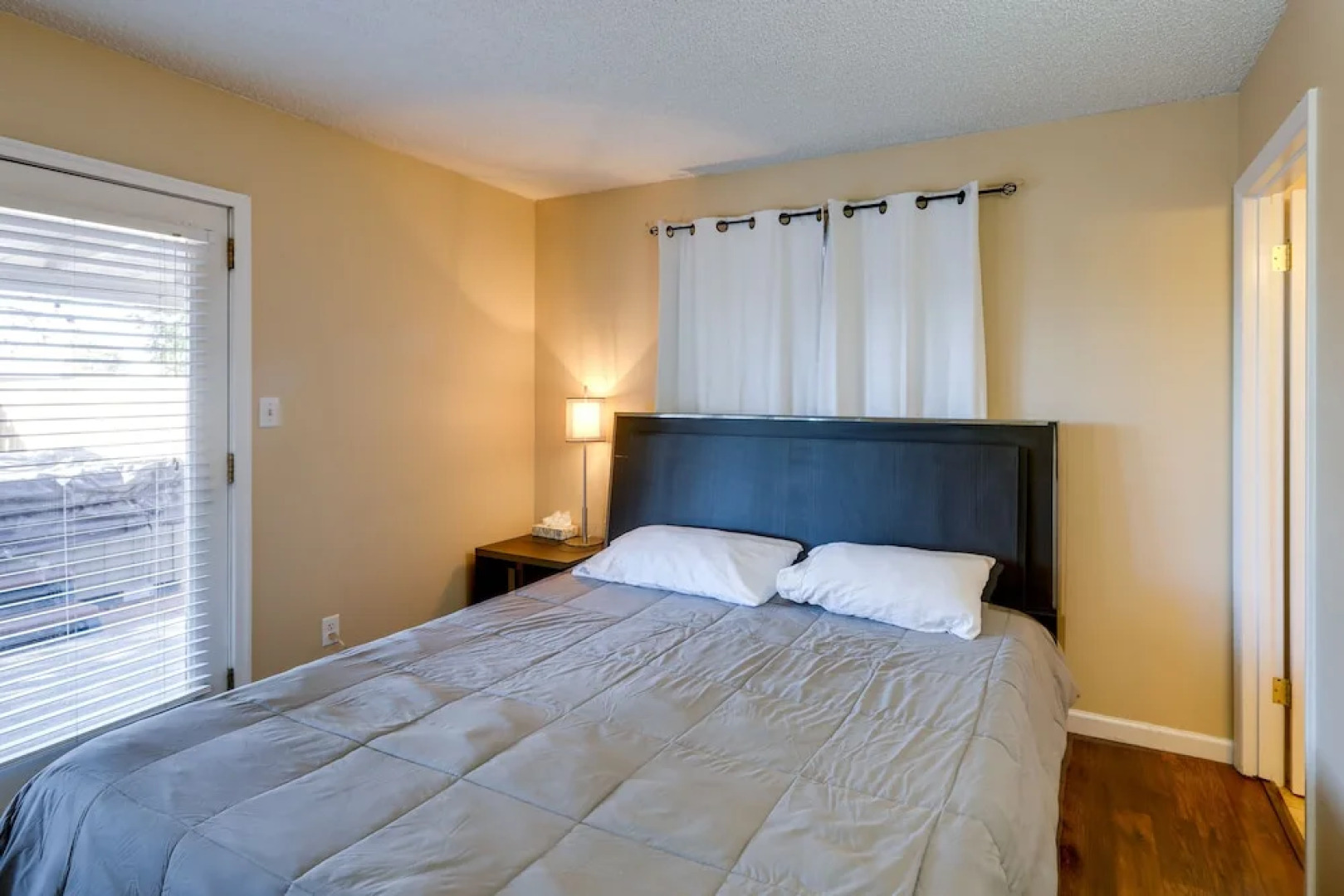 Flagstaff Home w/ Hot Tub, 4 Mi to Walnut Canyon!